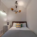 Three-bedroom Family In Managed - Balcony & Elevator Near Taksim Square Διαμέρισμα Κωνσταντινούπολη