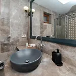 Three-bedroom Family In Managed - Balcony & Elevator Near Taksim Square