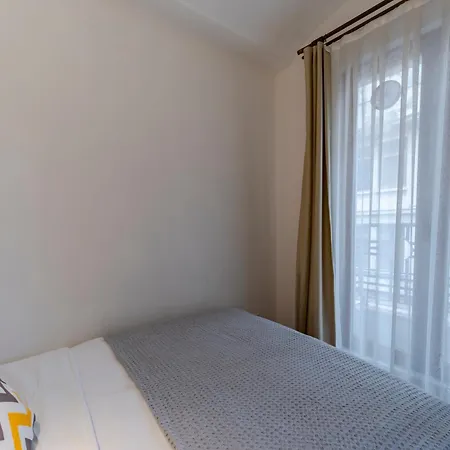 Apartment Three-bedroom Family In Managed - Balcony & Elevator Near Taksim Square Istanbul