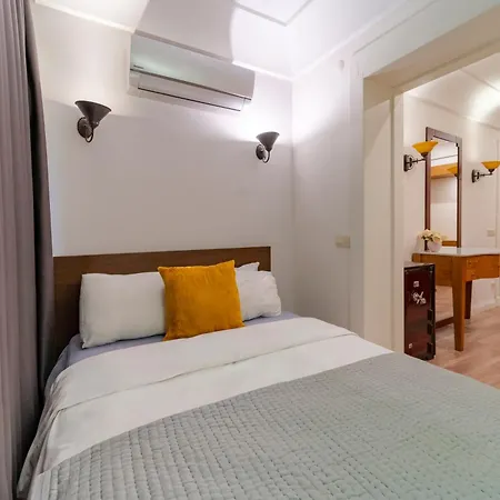 Three-bedroom Family In Managed - Balcony & Elevator Near Taksim Square 4*