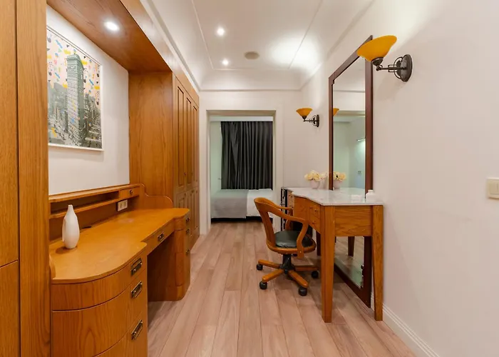 Three-bedroom Family In Managed - Balcony & Elevator Near Taksim Square